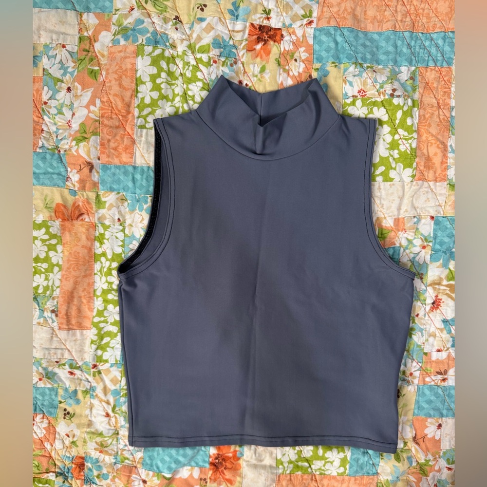 Sleeveless Mock Neck Top - Gray